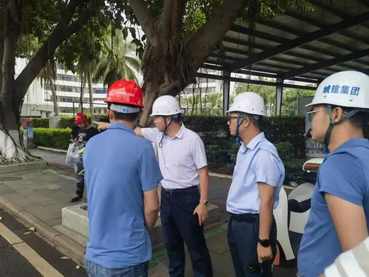 海口城建集团检查项目建设工地防御台风“泰利”准备工作