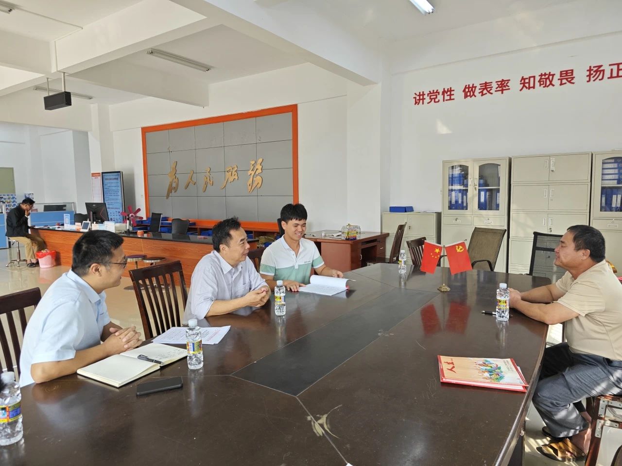 海口建工集团党委深入驻点村调研督导乡村振兴工作