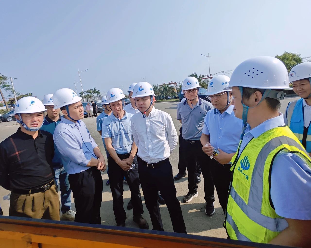 海口建工集团开展2025年在建项目“干部+专家+清单”安全检查